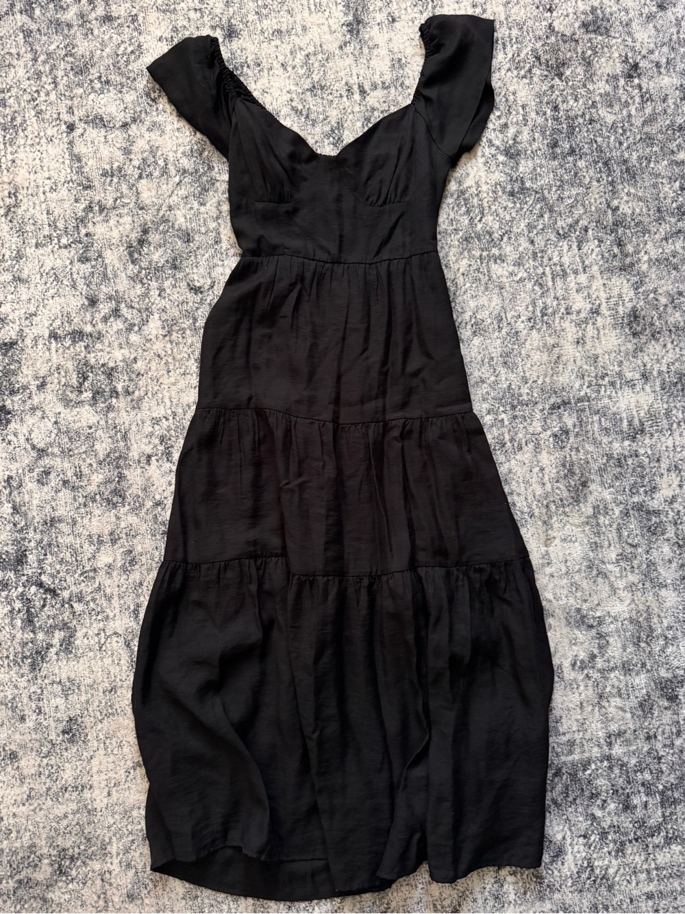 Forever 21 Black Tiered Midi Dress with Sweetheart Neck